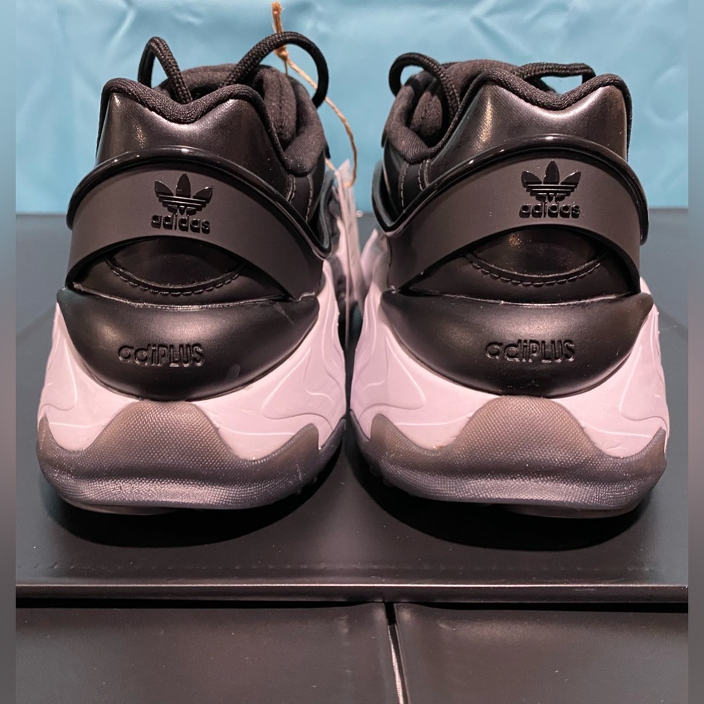 ADIDAS OZNOVA WOMENS 6.5 YOUTH 4.5 BLACK AND WHITE SOLD OUT COLOR @ ADIDAS - Picture 5 of 6